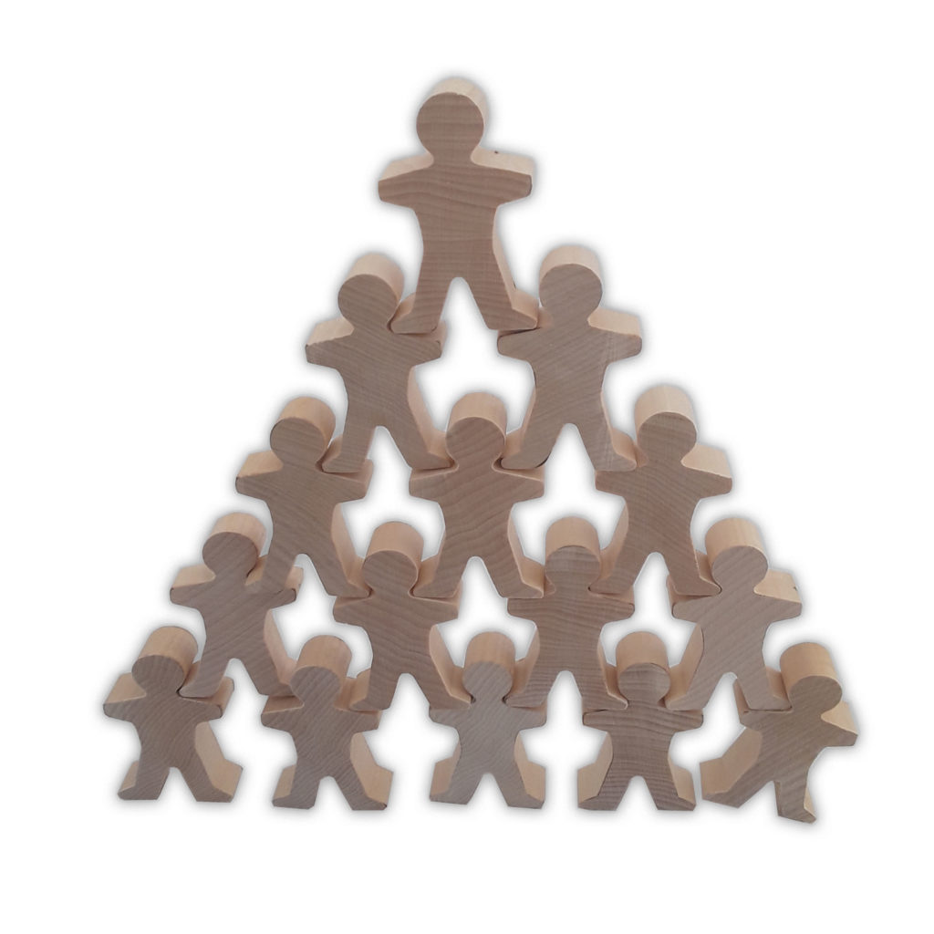 Foto de conjunto de 15 figuras equilibristas