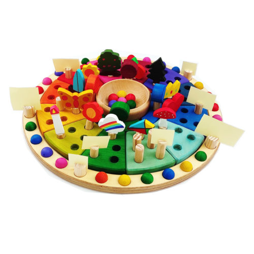 calendario anual apilable con figuras montessori waldorf