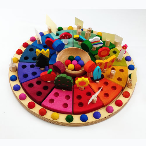 Calendario anual apilable con figuras montessori waldorf