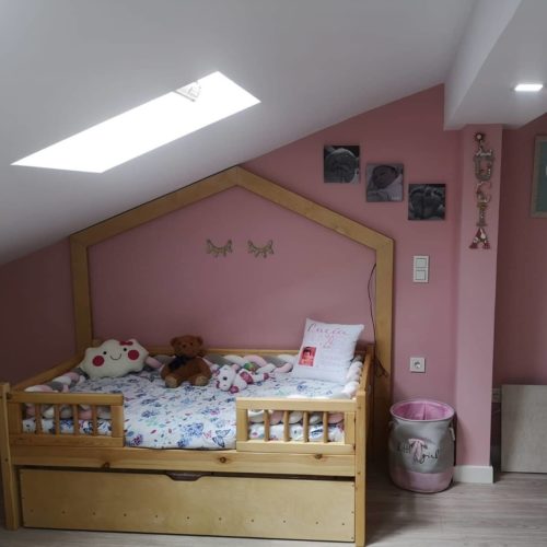 Foto de cama para dormitorio infantil.