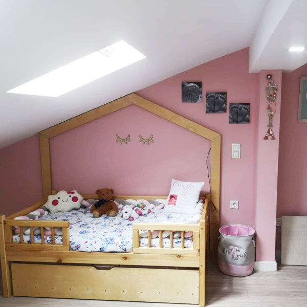 Foto de cama para dormitorio infantil.